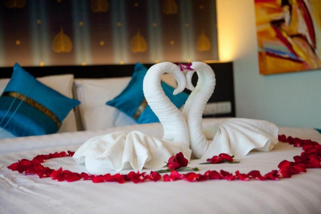 Kata Green Beach Hotel Buitenkant foto