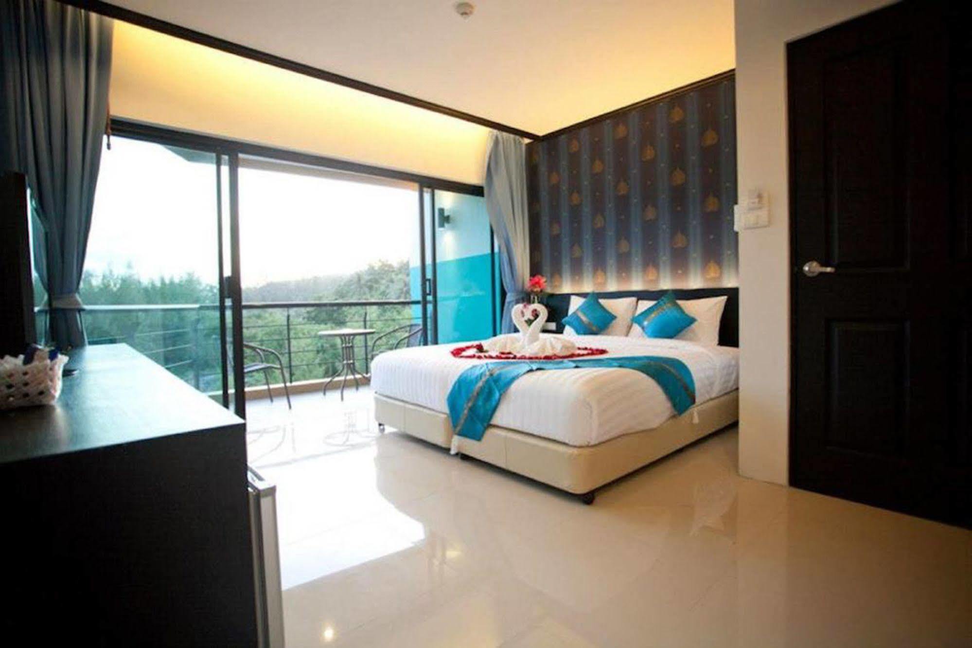 Kata Green Beach Hotel Buitenkant foto